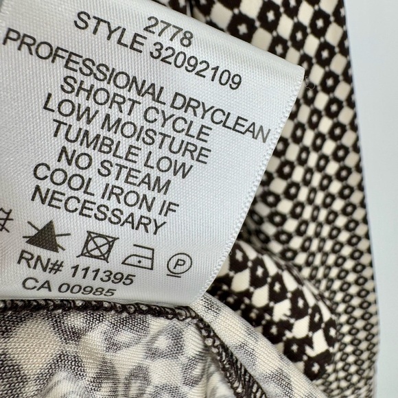 Tory Burch New Silk Geometric Shirt - Picture 6 of 6